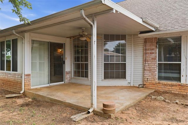 2608 Kingsley Lane, Oklahoma City, OK 73128
