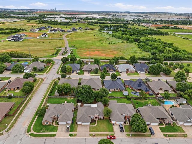 2608 Kingsley Lane, Oklahoma City, OK 73128