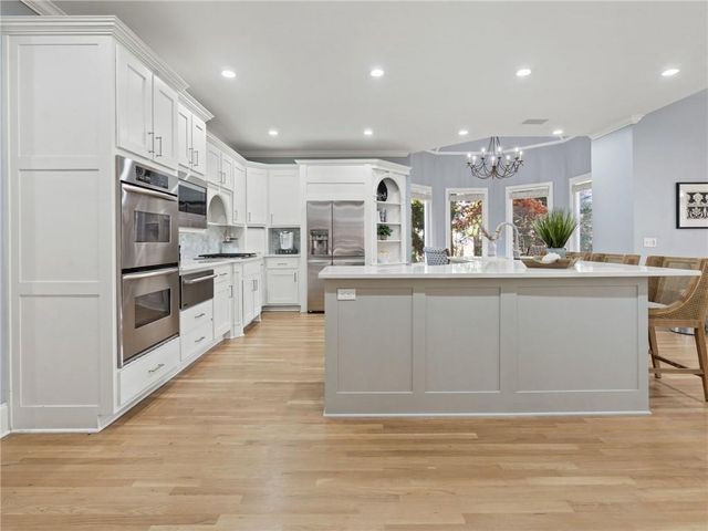 9745 AUTRY FALLS Drive, Alpharetta, GA 30022