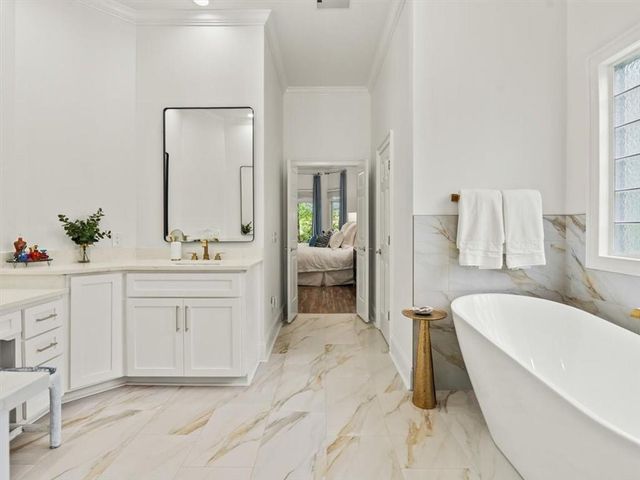 9745 AUTRY FALLS Drive, Alpharetta, GA 30022