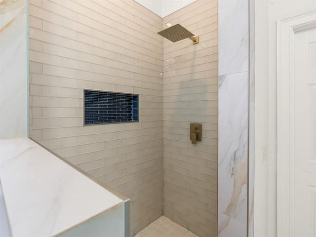 9745 AUTRY FALLS Drive, Alpharetta, GA 30022