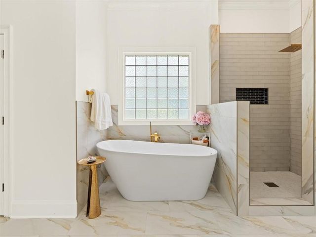 9745 AUTRY FALLS Drive, Alpharetta, GA 30022