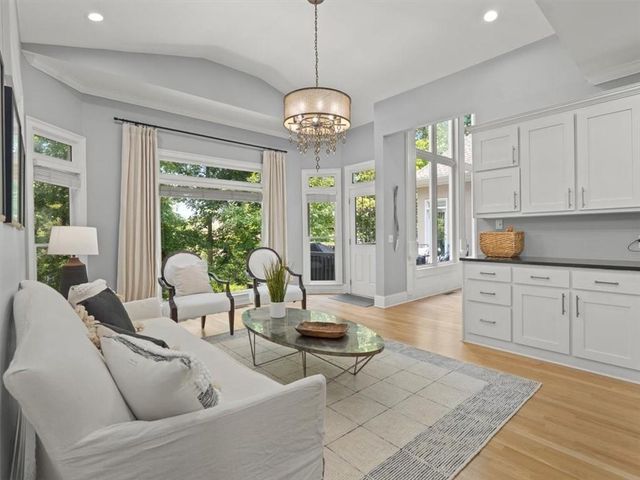 9745 AUTRY FALLS Drive, Alpharetta, GA 30022