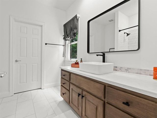 9745 AUTRY FALLS Drive, Alpharetta, GA 30022