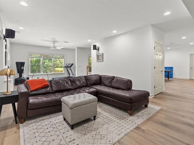 9745 AUTRY FALLS Drive, Alpharetta, GA 30022