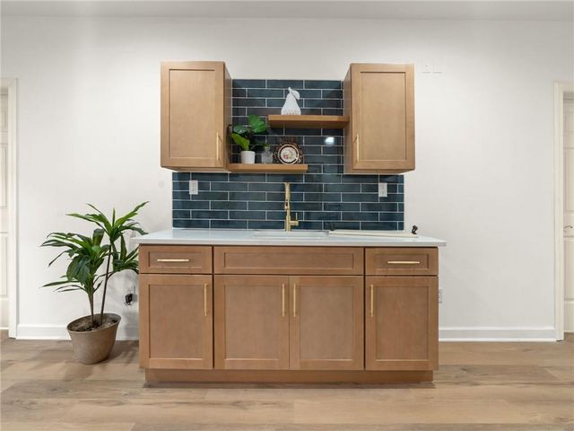 9745 AUTRY FALLS Drive, Alpharetta, GA 30022