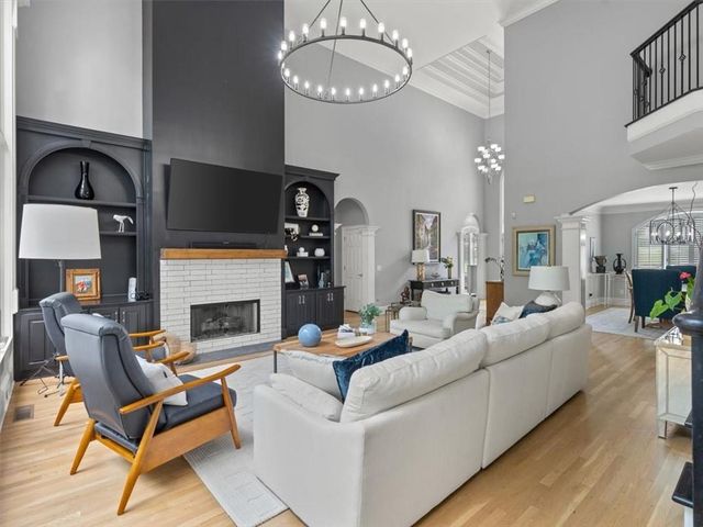 9745 AUTRY FALLS Drive, Alpharetta, GA 30022