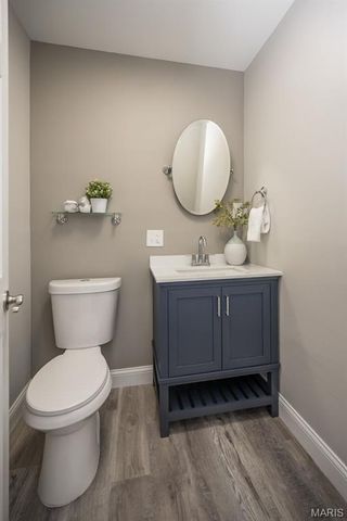 1666 Old Baxter Road, Chesterfield, MO 63017