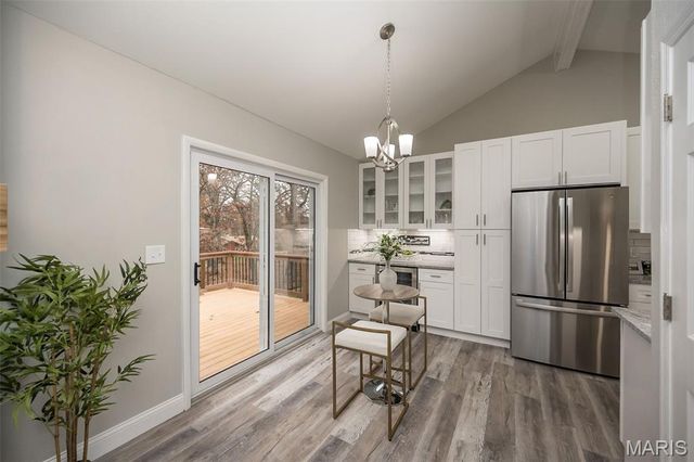 1666 Old Baxter Road, Chesterfield, MO 63017