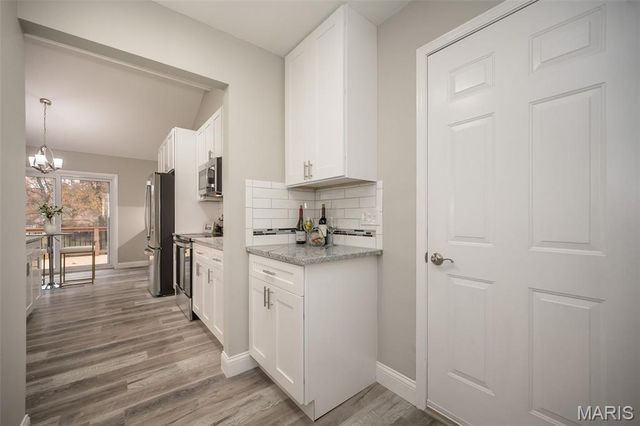 1666 Old Baxter Road, Chesterfield, MO 63017