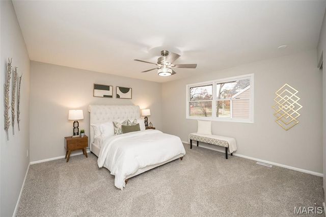 1666 Old Baxter Road, Chesterfield, MO 63017