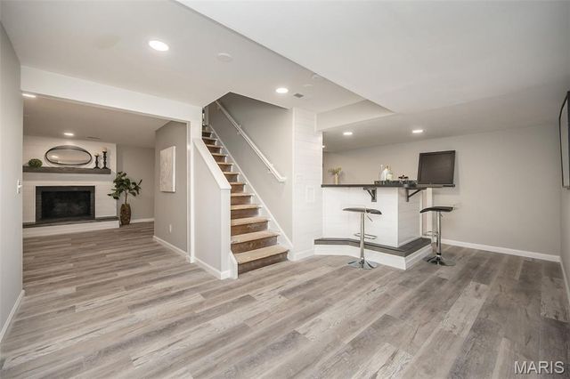 1666 Old Baxter Road, Chesterfield, MO 63017