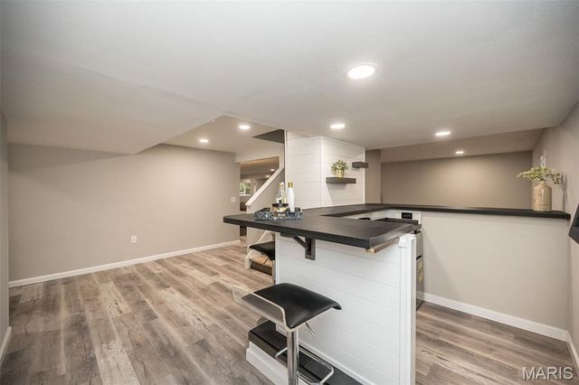 1666 Old Baxter Road, Chesterfield, MO 63017