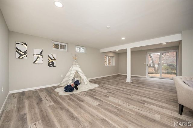 1666 Old Baxter Road, Chesterfield, MO 63017