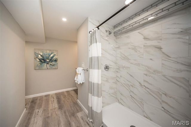 1666 Old Baxter Road, Chesterfield, MO 63017