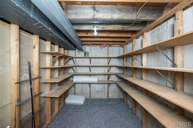 1666 Old Baxter Road, Chesterfield, MO 63017