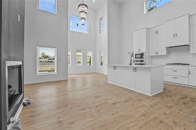 1006 Center Avenue, Springdale, AR 72764