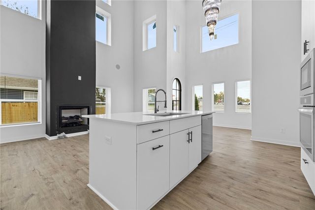 1006 Center Avenue, Springdale, AR 72764