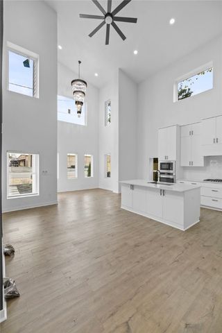 1006 Center Avenue, Springdale, AR 72764