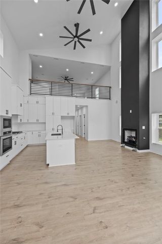 1006 Center Avenue, Springdale, AR 72764