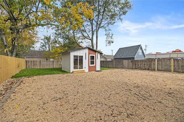 1006 Center Avenue, Springdale, AR 72764