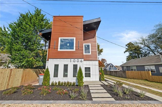 1006 Center Avenue, Springdale, AR 72764