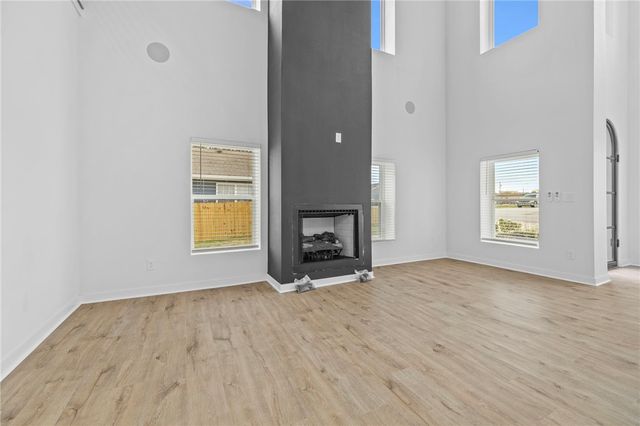 1006 Center Avenue, Springdale, AR 72764