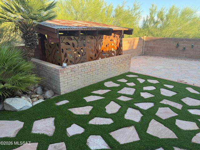 3800 N Tanuri Drive, Tucson, AZ 85750