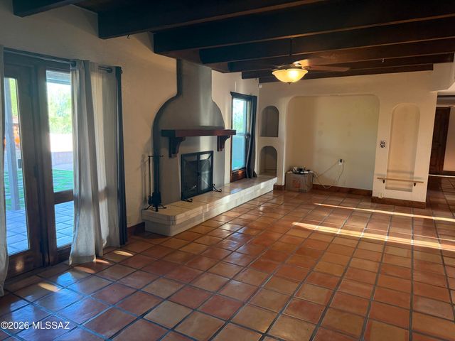 3800 N Tanuri Drive, Tucson, AZ 85750