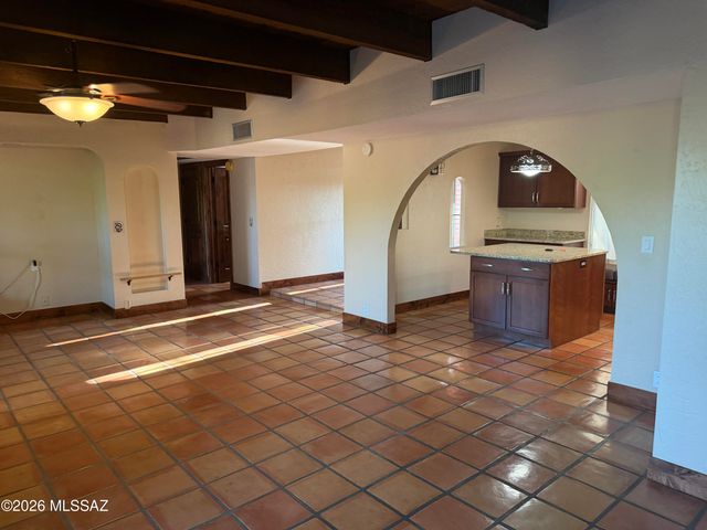 3800 N Tanuri Drive, Tucson, AZ 85750