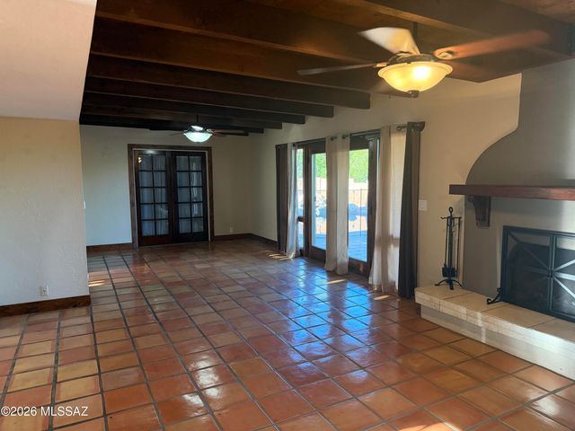 3800 N Tanuri Drive, Tucson, AZ 85750
