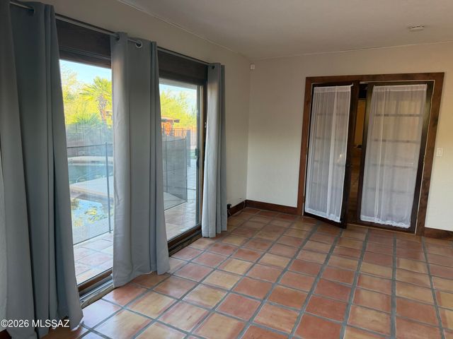 3800 N Tanuri Drive, Tucson, AZ 85750