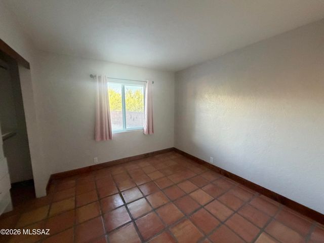 3800 N Tanuri Drive, Tucson, AZ 85750
