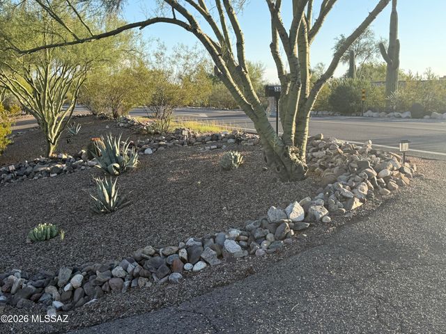 3800 N Tanuri Drive, Tucson, AZ 85750