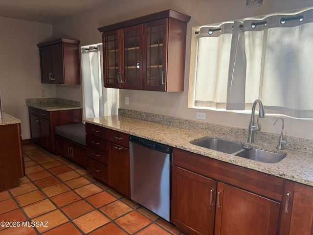 3800 N Tanuri Drive, Tucson, AZ 85750