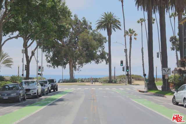 125 Montana Avenue 101, Santa Monica, CA 90403