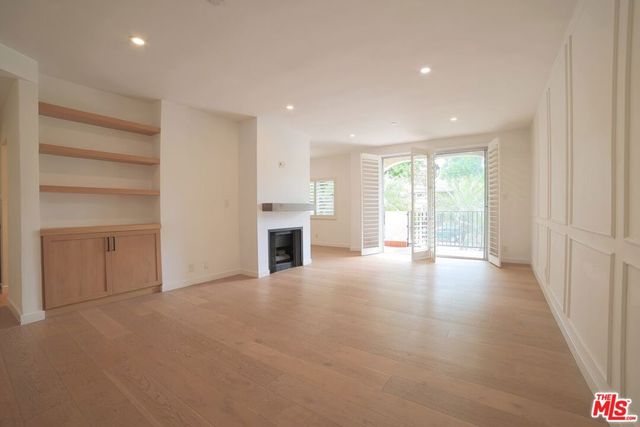 125 Montana Avenue 101, Santa Monica, CA 90403