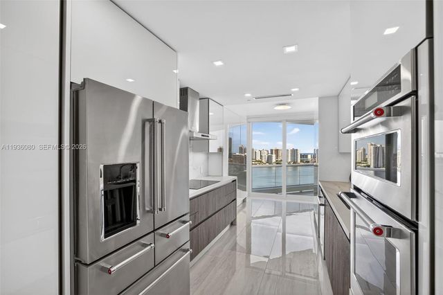 7000 Island Blvd 2306, Aventura, FL 33160