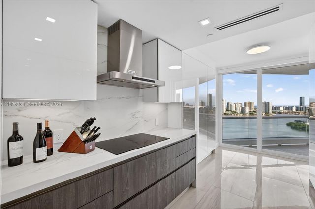 7000 Island Blvd 2306, Aventura, FL 33160