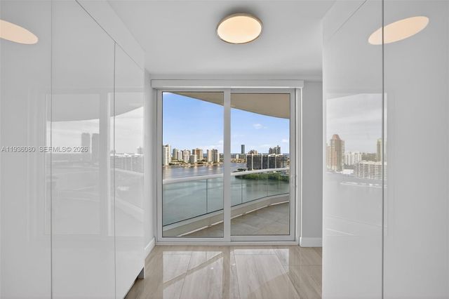 7000 Island Blvd 2306, Aventura, FL 33160