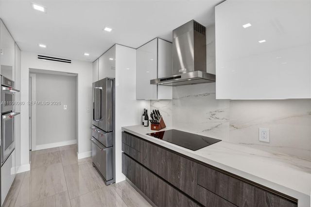 7000 Island Blvd 2306, Aventura, FL 33160