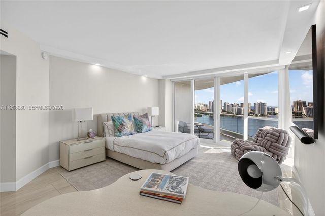 7000 Island Blvd 2306, Aventura, FL 33160