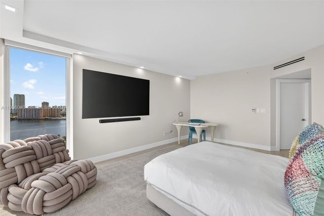 7000 Island Blvd 2306, Aventura, FL 33160