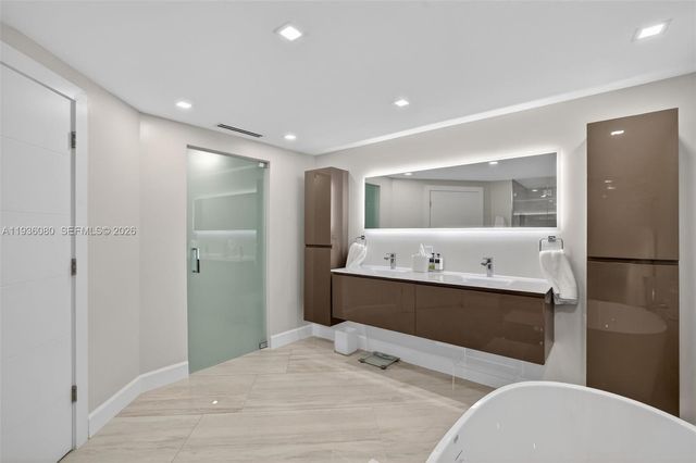 7000 Island Blvd 2306, Aventura, FL 33160