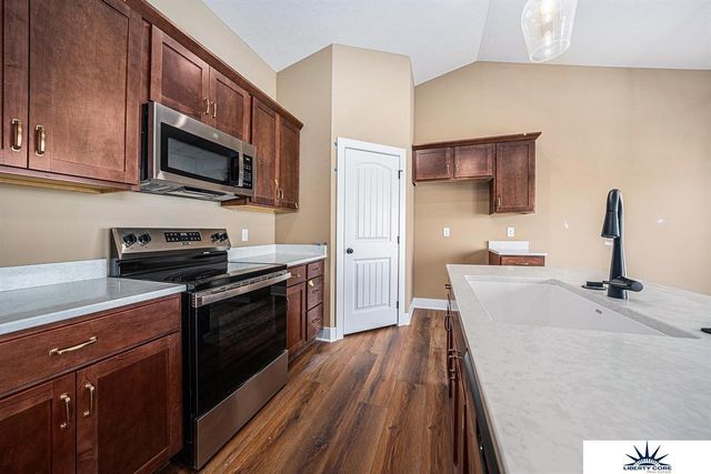 9618 N 167th Street, Bennington, NE 68007