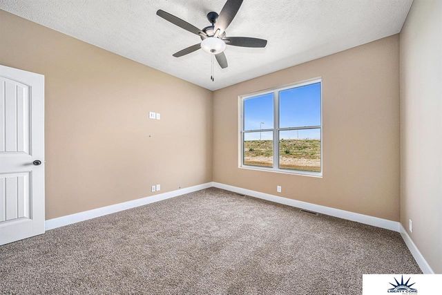 9618 N 167th Street, Bennington, NE 68007