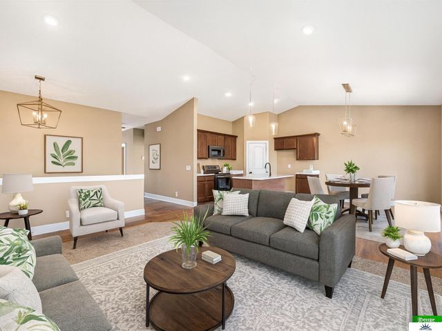 9618 N 167th Street, Bennington, NE 68007