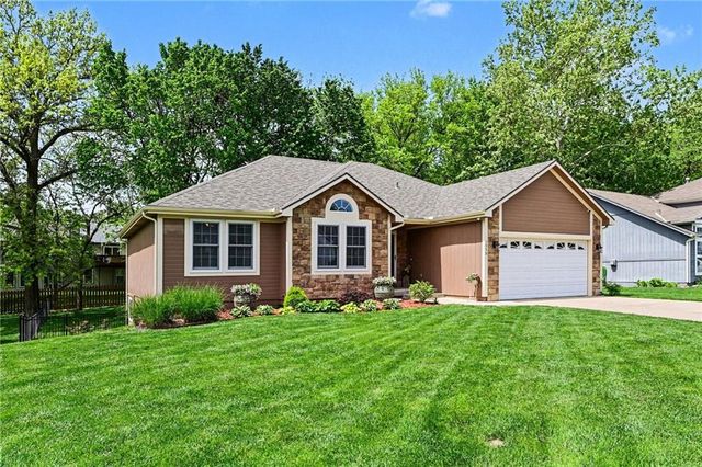 1550 S 104th Terrace, Edwardsville, KS 66111