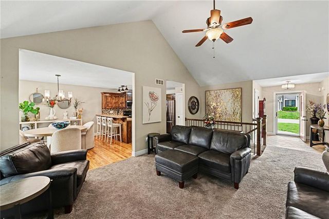 1550 S 104th Terrace, Edwardsville, KS 66111