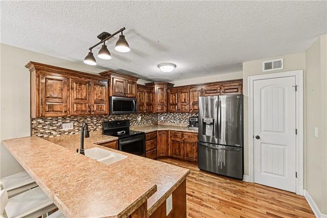 1550 S 104th Terrace, Edwardsville, KS 66111